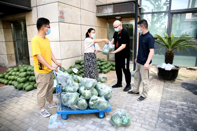 【關(guān)愛員工】送清涼!公司工會(huì)為你解暑降溫.jpg